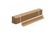 Kątowniki tekturowe 70x70 mm na palecie wzmacniają krawędzie kartonów i stabilizują ładunek podczas transportu oraz zabezpieczania towarów w magazynie