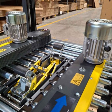 SIAT S8 - Zaklejarka do kartonów, mobilna, półautomatyczna 5