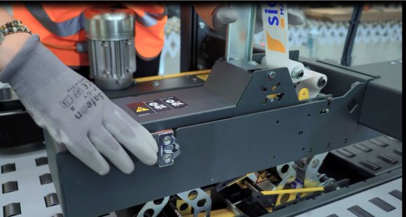 SIAT NASTRO SB™ R8 - Zaklejarka do kartonów, mobilna, półautomatyczna 4